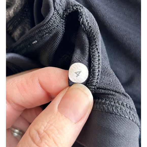 Lululemon Women Free‎ to Be Serene Strappy Back Open Back Bra Tank Top Gray SZ 4 - Picture 5 of 9